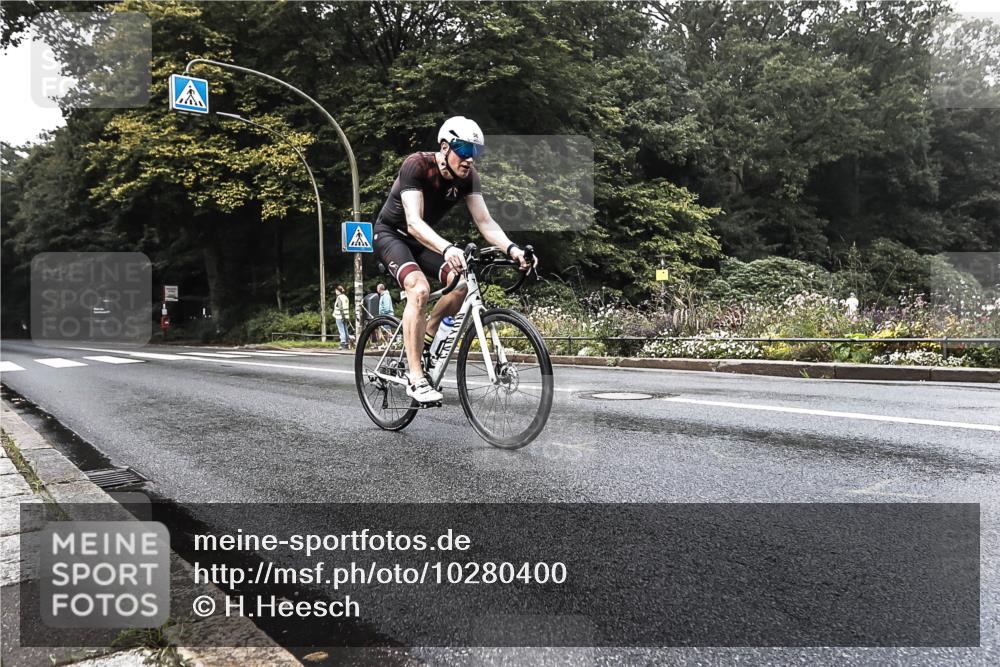 13.09.2026 - Stadtparktriathlon H.Heesch http://msf.ph/oto/10280400 13.09.2026 09:12:56 Radfahren 43, 96, 121, 171, 175 meine-sportfotos.de