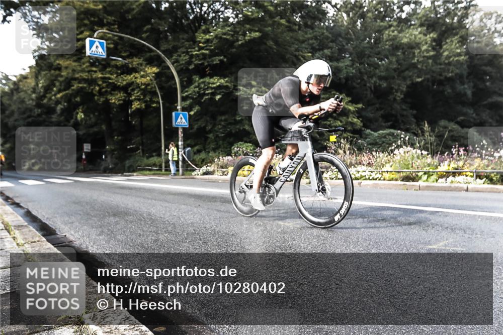13.09.2026 - Stadtparktriathlon H.Heesch http://msf.ph/oto/10280402 13.09.2026 10:41:15 Radfahren 348, 357, 409, 489, 503 meine-sportfotos.de