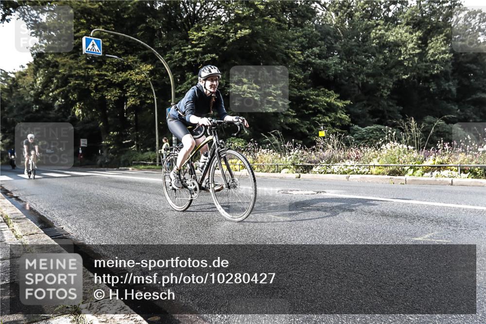 13.09.2026 - Stadtparktriathlon H.Heesch http://msf.ph/oto/10280427 13.09.2026 10:41:37 Radfahren 368, 387, 538 meine-sportfotos.de
