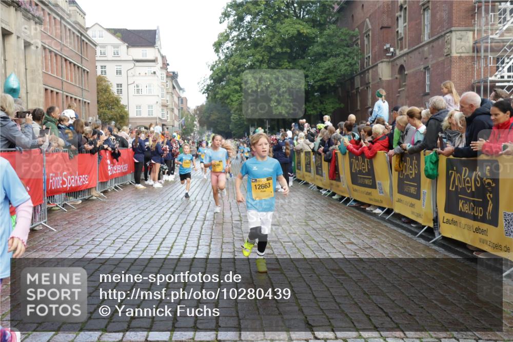 13.09.2026 - Kiel Lauf Yannick Fuchs http://msf.ph/oto/10280439 13.09.2026 08:53:42 Ziel 888, 1149, 1332, 2016, 2447, 3234, 5120, 5455, 6004, 6702, 8024, 8525, 8671, 8968, 9816, 10997, 11170, 11593, 11830, 12511, 12548, 12828, 347, 1159, 1919, 2570, 2614, 2743, 2985, 3210, 3316, 3328, 3419, 4060, 4291, 5177, 5284, 5342, 5344, 5436, 6103, 6846, 6894, 6979, 7170, 7240, 7635, 7875, 8095, 8541, 8601, 8819, 8857, 8947, 9410, 10122, 10390, 11185, 11455, 12168, 120, 193, 258, 262, 1529, 1823, 2141, 4607, 4791, 5432, 6267, 6628, 5342, 8601 meine-sportfotos.de