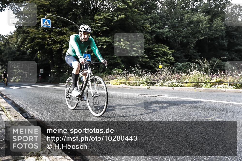 13.09.2026 - Stadtparktriathlon H.Heesch http://msf.ph/oto/10280443 13.09.2026 10:41:44 Radfahren 431, 478, 554, 586 meine-sportfotos.de