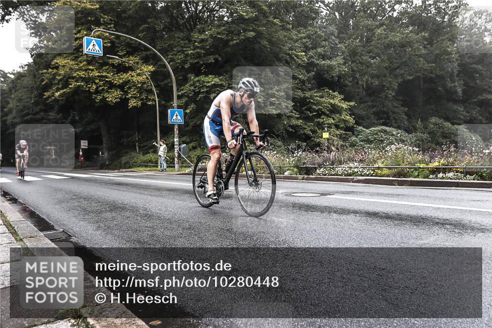 13.09.2026 - Stadtparktriathlon H.Heesch http://msf.ph/oto/10280448 13.09.2026 09:13:31 Radfahren 20, 32, 92, 141 meine-sportfotos.de