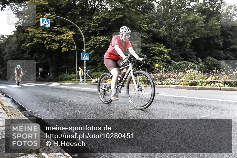 13.09.2026 - Stadtparktriathlon H.Heesch http://msf.ph/oto/10280451 13.09.2026 10:41:54 Radfahren 283, 562 meine-sportfotos.de