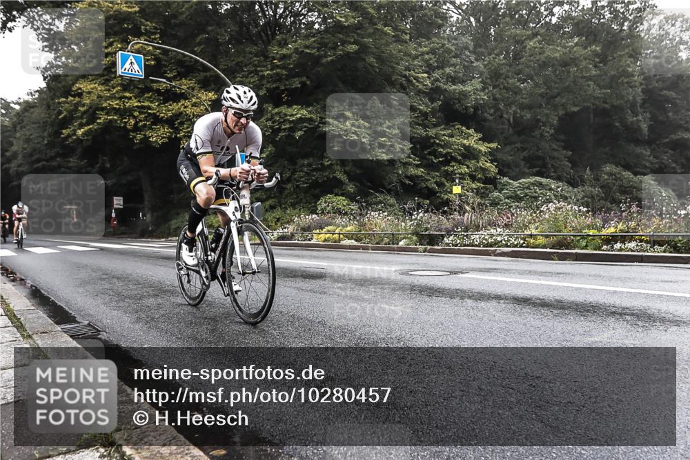 13.09.2026 - Stadtparktriathlon H.Heesch http://msf.ph/oto/10280457 13.09.2026 09:13:34 Radfahren 10, 32, 92, 138, 141 meine-sportfotos.de