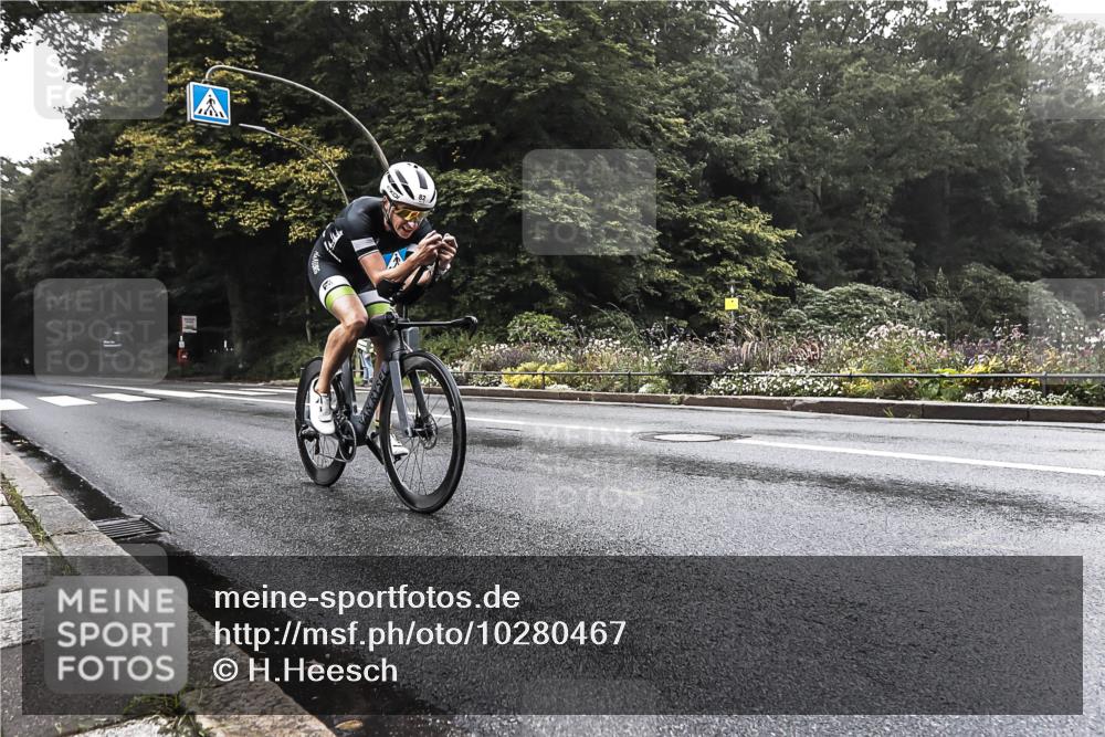 13.09.2026 - Stadtparktriathlon H.Heesch http://msf.ph/oto/10280467 13.09.2026 09:13:38 Radfahren 10, 30, 82, 138 meine-sportfotos.de