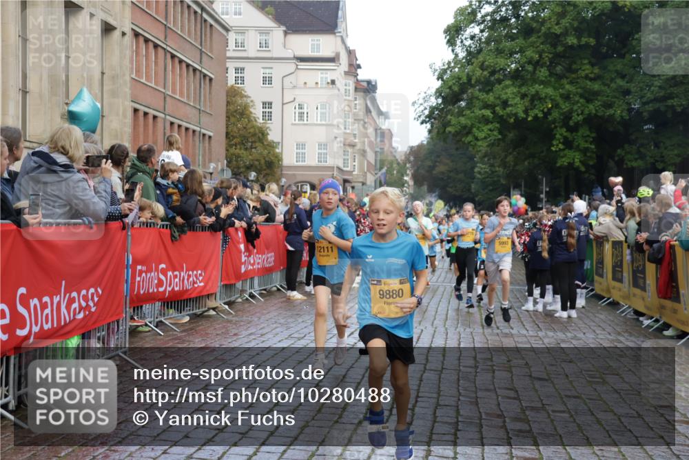 13.09.2026 - Kiel Lauf Yannick Fuchs http://msf.ph/oto/10280488 13.09.2026 08:53:46 Ziel 888, 1149, 1332, 2447, 3234, 4607, 5120, 6004, 6267, 6628, 6702, 8024, 8525, 8671, 8968, 9266, 9816, 10997, 11170, 11593, 12511, 12548, 12828, 347, 1159, 1919, 2016, 2570, 2614, 2743, 2985, 3210, 3316, 3328, 3419, 4060, 4291, 5177, 5284, 5344, 5436, 5455, 6103, 6846, 6894, 6979, 7170, 7240, 7635, 7875, 8095, 8541, 8819, 8857, 8947, 9410, 10122, 10390, 11185, 11455, 11830, 12168, 120, 193, 258, 262, 1529, 1823, 2141, 4791, 5432, 5342, 8601 meine-sportfotos.de