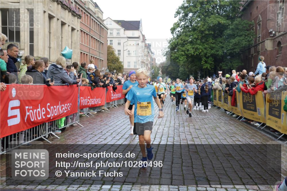 13.09.2026 - Kiel Lauf Yannick Fuchs http://msf.ph/oto/10280496 13.09.2026 08:53:46 Ziel 888, 1149, 1332, 2447, 3234, 4607, 5120, 6004, 6267, 6628, 6702, 8024, 8525, 8671, 8968, 9266, 9816, 10997, 11170, 11593, 12511, 12548, 12828, 347, 1159, 1919, 2016, 2570, 2614, 2743, 2985, 3210, 3316, 3328, 3419, 4060, 4291, 5177, 5284, 5344, 5436, 5455, 6103, 6846, 6894, 6979, 7170, 7240, 7635, 7875, 8095, 8541, 8819, 8857, 8947, 9410, 10122, 10390, 11185, 11455, 11830, 12168, 120, 193, 258, 262, 1529, 1823, 2141, 4791, 5432, 5342, 8601 meine-sportfotos.de