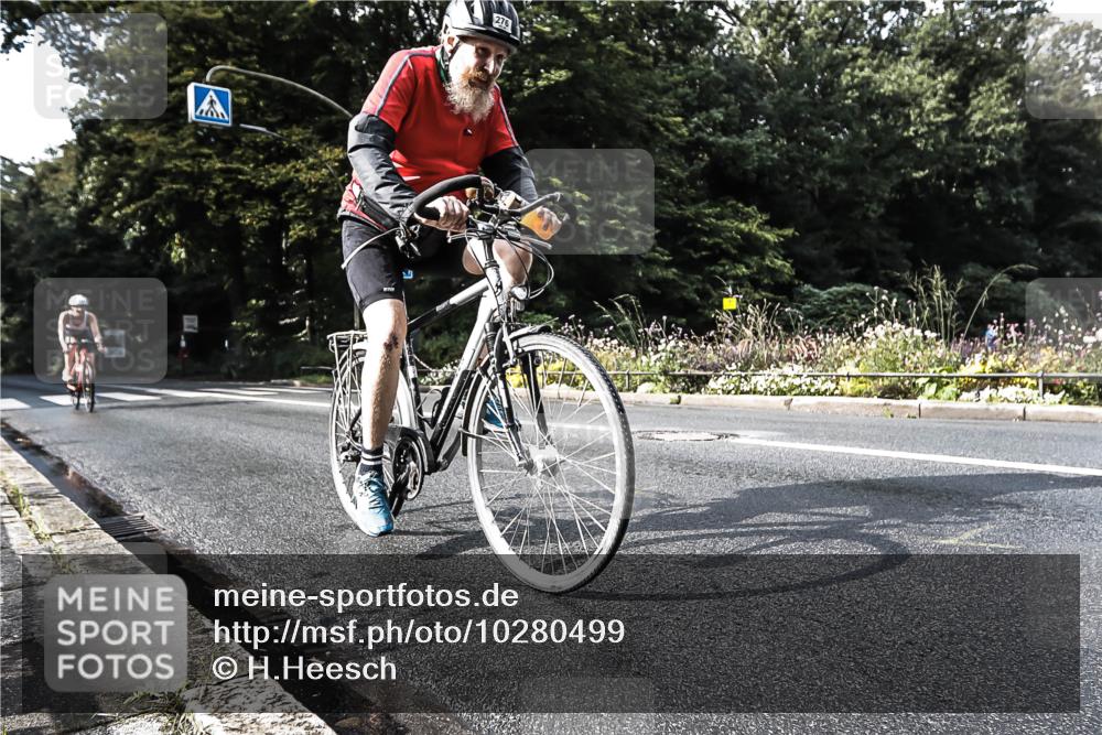 13.09.2026 - Stadtparktriathlon H.Heesch http://msf.ph/oto/10280499 13.09.2026 10:42:56 Radfahren 276, 380, 444, 542 meine-sportfotos.de