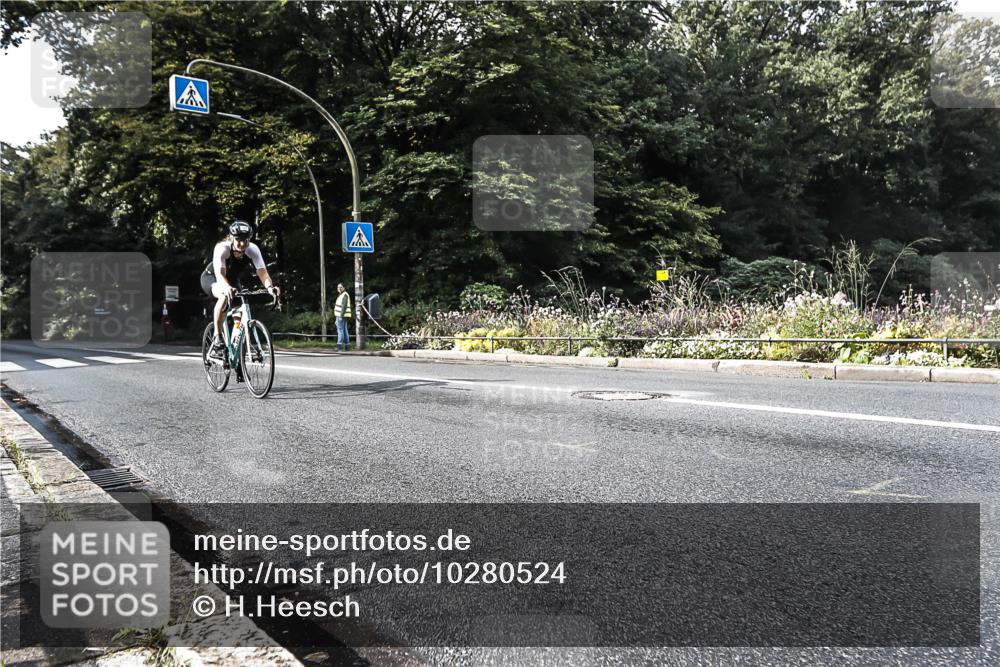 13.09.2026 - Stadtparktriathlon H.Heesch http://msf.ph/oto/10280524 13.09.2026 10:43:19 Radfahren 465, 508, 539, 777 meine-sportfotos.de