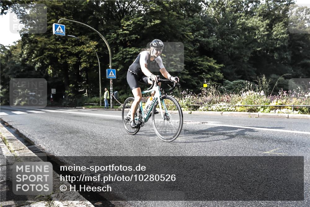 13.09.2026 - Stadtparktriathlon H.Heesch http://msf.ph/oto/10280526 13.09.2026 10:43:19 Radfahren 465, 508, 539, 777 meine-sportfotos.de