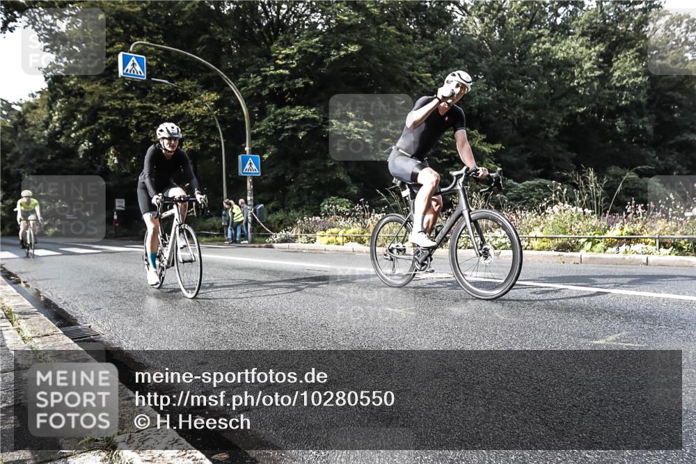 13.09.2026 - Stadtparktriathlon H.Heesch http://msf.ph/oto/10280550 13.09.2026 10:43:44 Radfahren 416, 463, 480 meine-sportfotos.de