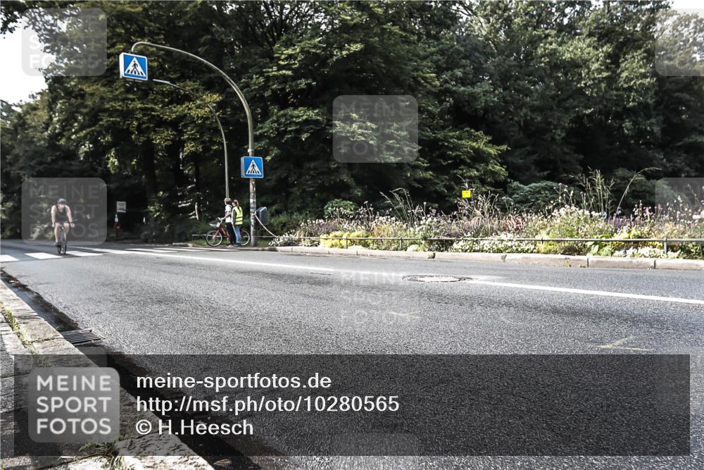 13.09.2026 - Stadtparktriathlon H.Heesch http://msf.ph/oto/10280565 13.09.2026 10:43:59 Radfahren 528, 536 meine-sportfotos.de