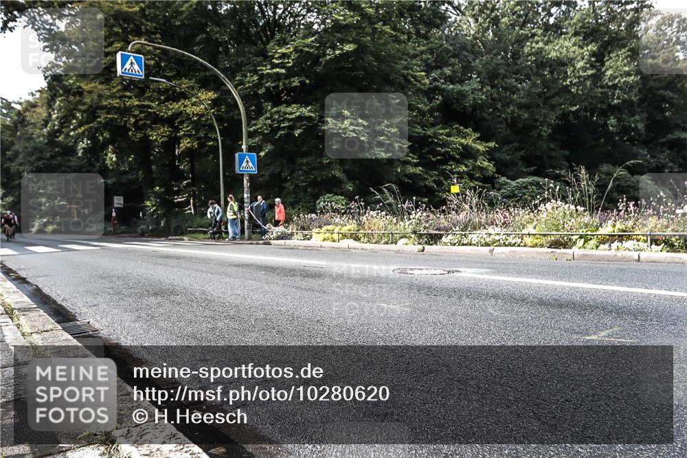 13.09.2026 - Stadtparktriathlon H.Heesch http://msf.ph/oto/10280620 13.09.2026 10:44:30 Radfahren 582 meine-sportfotos.de