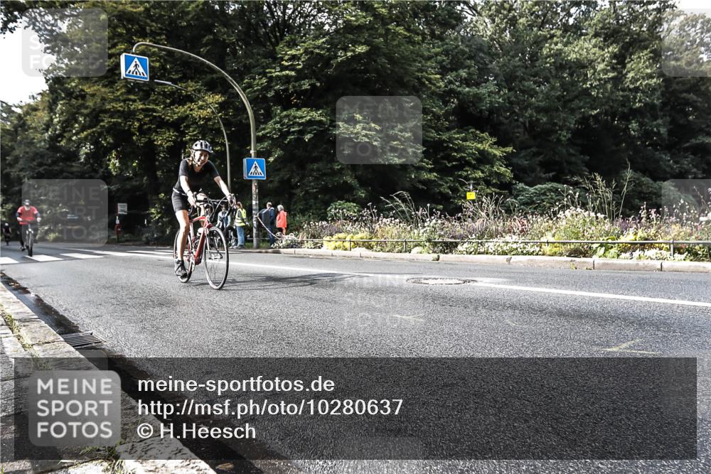 13.09.2026 - Stadtparktriathlon H.Heesch http://msf.ph/oto/10280637 13.09.2026 10:44:36 Radfahren 383, 405, 445, 454 meine-sportfotos.de