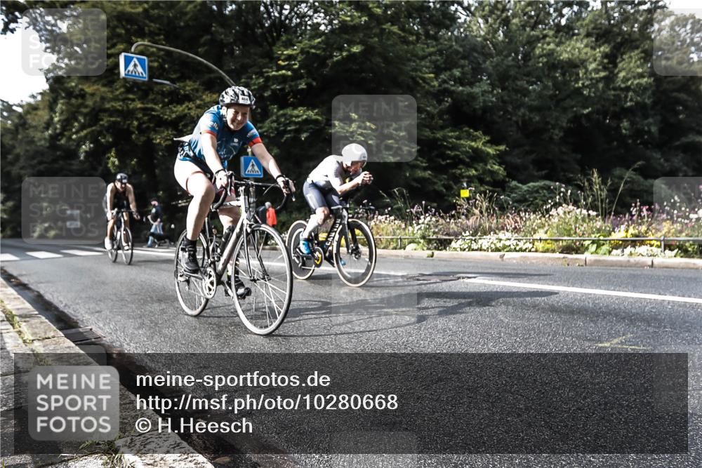 13.09.2026 - Stadtparktriathlon H.Heesch http://msf.ph/oto/10280668 13.09.2026 10:44:46 Radfahren 466, 467, 479, 509, 544, 569, 575 meine-sportfotos.de