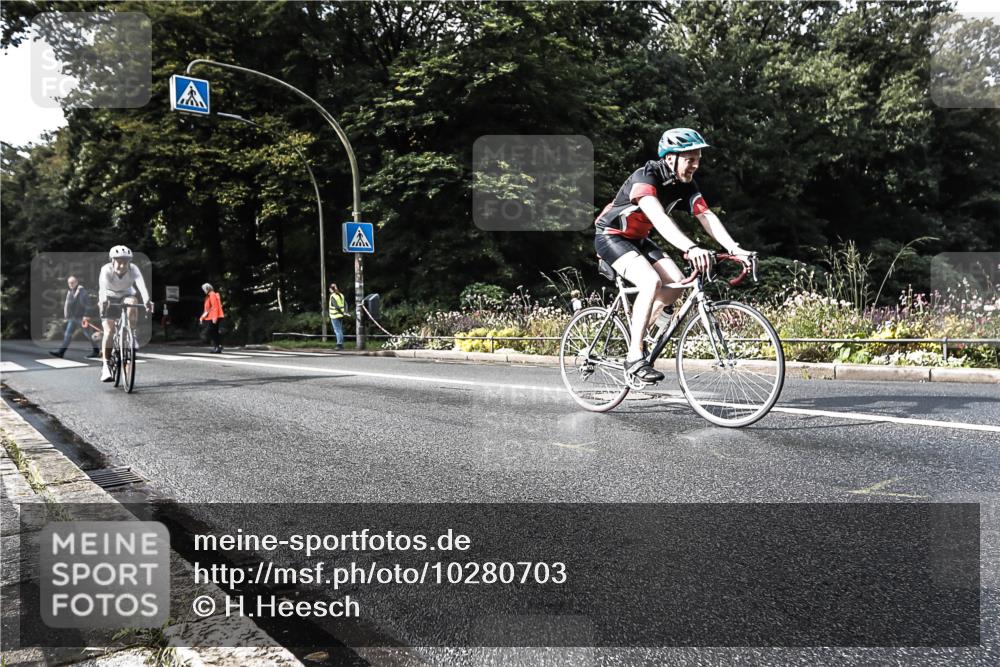 13.09.2026 - Stadtparktriathlon H.Heesch http://msf.ph/oto/10280703 13.09.2026 10:44:58 Radfahren 389, 483, 527, 568, 579 meine-sportfotos.de