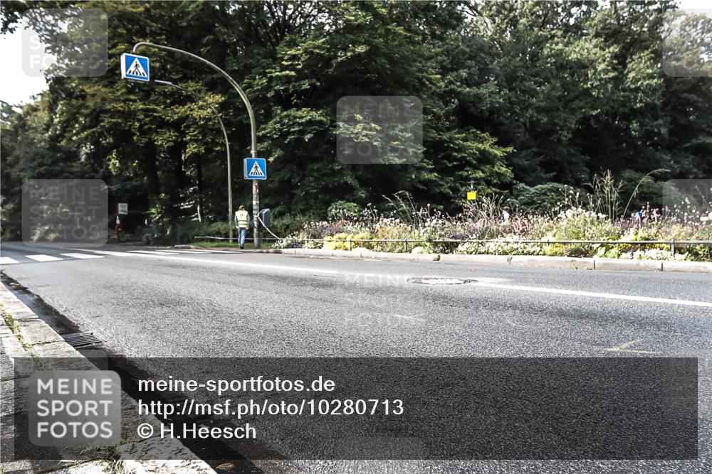 13.09.2026 - Stadtparktriathlon H.Heesch http://msf.ph/oto/10280713 13.09.2026 10:45:01 Radfahren 389, 568, 579 meine-sportfotos.de