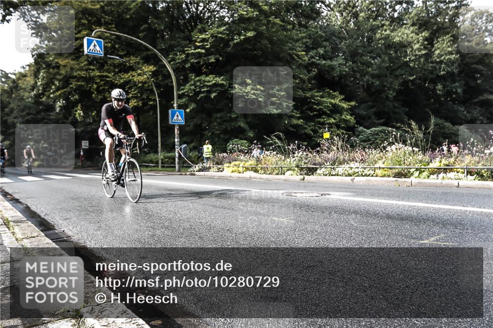 13.09.2026 - Stadtparktriathlon H.Heesch http://msf.ph/oto/10280729 13.09.2026 10:45:10 Radfahren 518, 524, 534, 584 meine-sportfotos.de