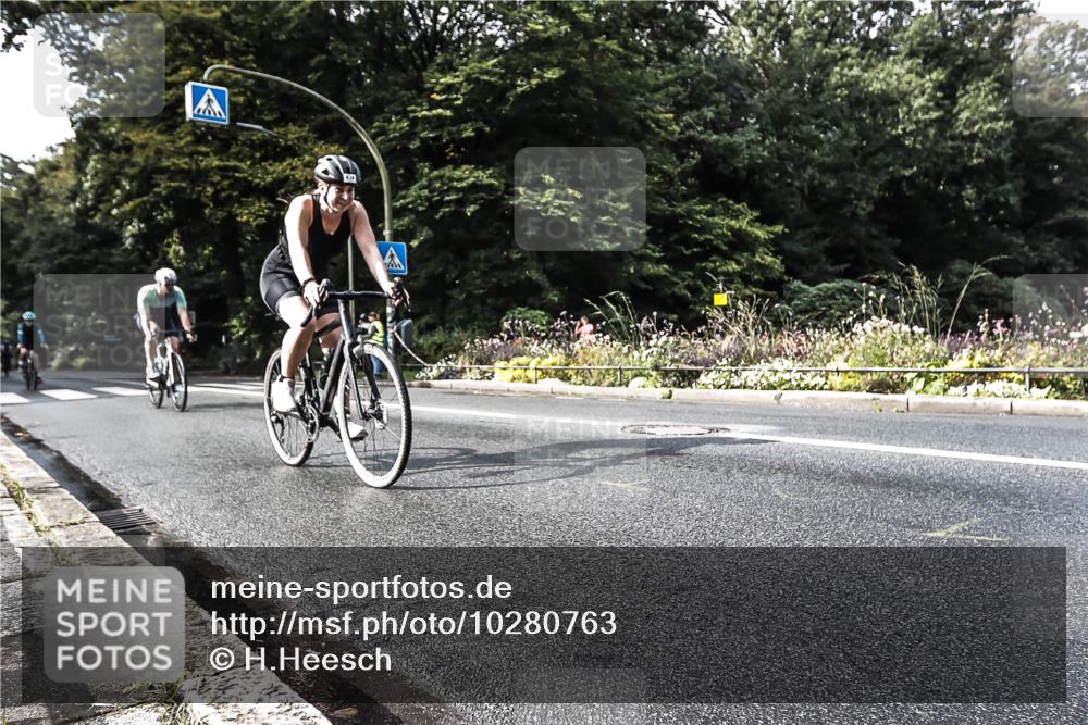 13.09.2026 - Stadtparktriathlon H.Heesch http://msf.ph/oto/10280763 13.09.2026 10:45:20 Radfahren 398, 434, 490, 519 meine-sportfotos.de