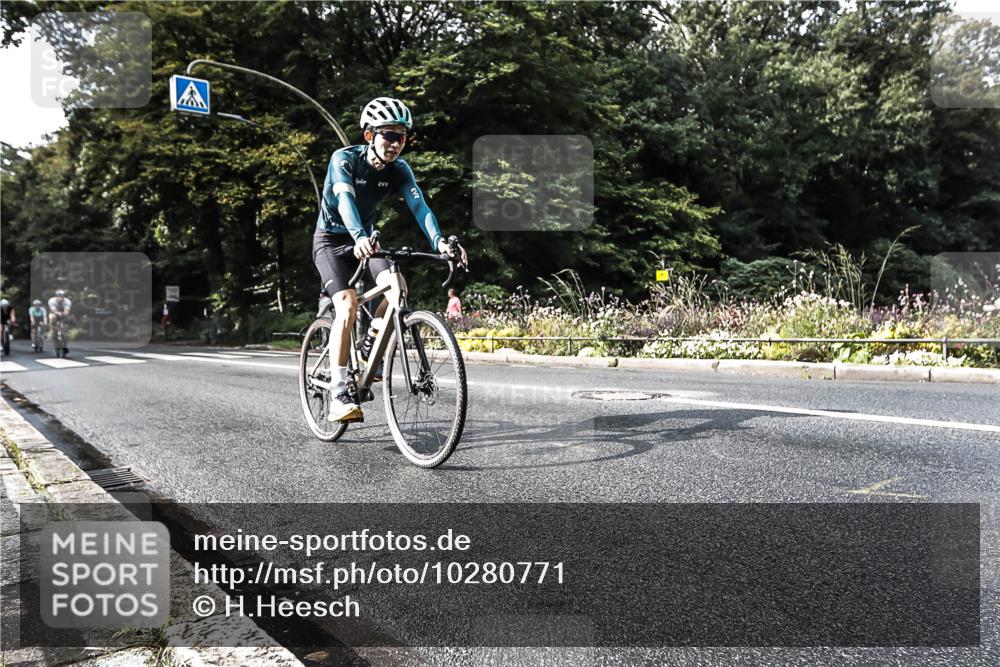 13.09.2026 - Stadtparktriathlon H.Heesch http://msf.ph/oto/10280771 13.09.2026 10:45:22 Radfahren 434, 439, 449, 490, 505, 519 meine-sportfotos.de