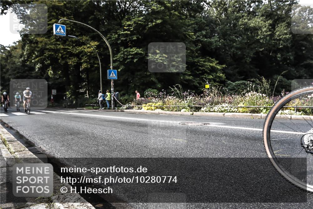 13.09.2026 - Stadtparktriathlon H.Heesch http://msf.ph/oto/10280774 13.09.2026 10:45:22 Radfahren 434, 439, 449, 490, 505, 519 meine-sportfotos.de