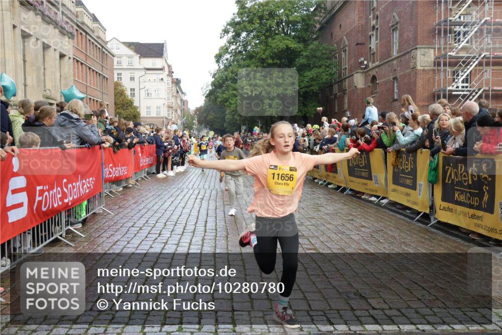 13.09.2026 - Kiel Lauf Yannick Fuchs http://msf.ph/oto/10280780 13.09.2026 08:54:14 Ziel 488, 1463, 1540, 2489, 2610, 4059, 4494, 4618, 4717, 5236, 5993, 6134, 7470, 9291, 9447, 9850, 10775, 10868, 10920, 11468, 11672, 11840, 12111, 12112, 120, 193, 258, 262, 1149, 1244, 1332, 1529, 1823, 2122, 2141, 2324, 2447, 3234, 4607, 4791, 4956, 5120, 5432, 5586, 6267, 6628, 6702, 6733, 7341, 7815, 8006, 8024, 8332, 8671, 8968, 9266, 9816, 9880, 10726, 10997, 11170, 11593, 12111, 12511, 12548, 12663, 12711, 12828, 12829, 241, 1218, 2742, 3211, 3896, 3936 meine-sportfotos.de