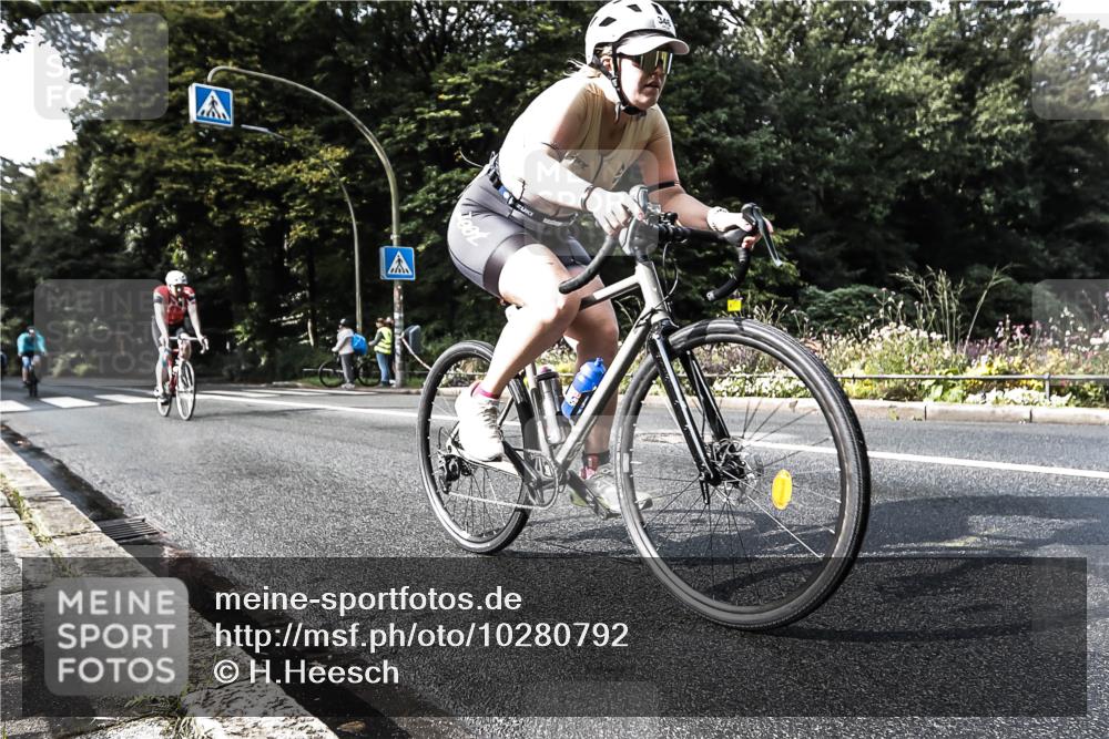 13.09.2026 - Stadtparktriathlon H.Heesch http://msf.ph/oto/10280792 13.09.2026 10:45:28 Radfahren 346, 370, 439, 449, 497, 564 meine-sportfotos.de