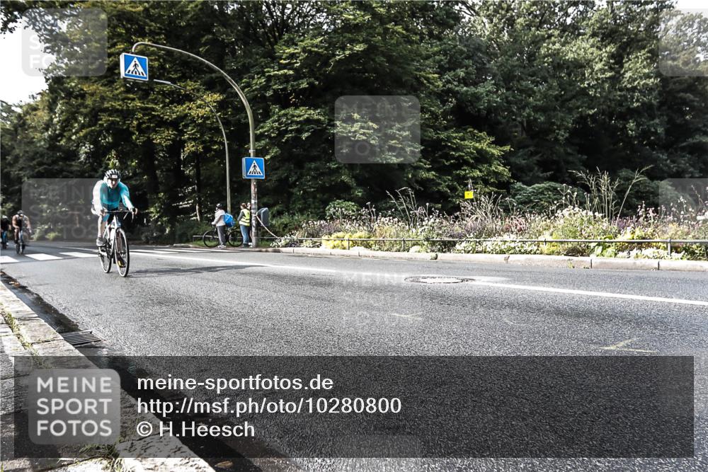 13.09.2026 - Stadtparktriathlon H.Heesch http://msf.ph/oto/10280800 13.09.2026 10:45:30 Radfahren 346, 370, 484, 497, 523, 553, 564 meine-sportfotos.de