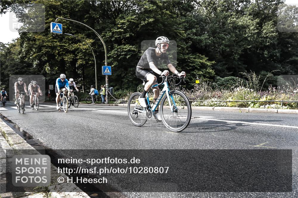 13.09.2026 - Stadtparktriathlon H.Heesch http://msf.ph/oto/10280807 13.09.2026 10:45:33 Radfahren 370, 419, 433, 452, 460, 484, 504, 523, 553, 564 meine-sportfotos.de