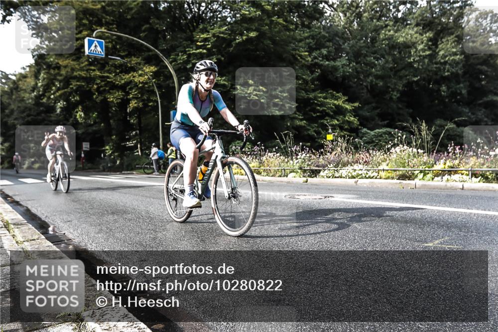 13.09.2026 - Stadtparktriathlon H.Heesch http://msf.ph/oto/10280822 13.09.2026 10:45:35 Radfahren 419, 433, 452, 460, 484, 504, 523, 553 meine-sportfotos.de