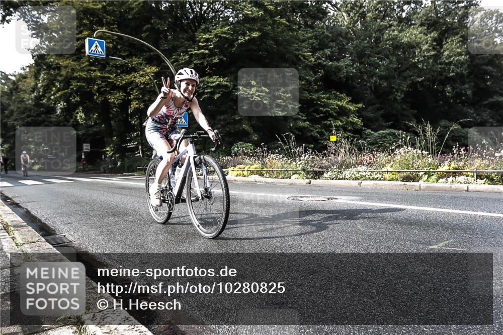 13.09.2026 - Stadtparktriathlon H.Heesch http://msf.ph/oto/10280825 13.09.2026 10:45:36 Radfahren 385, 419, 433, 452, 460, 484, 504, 523, 553 meine-sportfotos.de