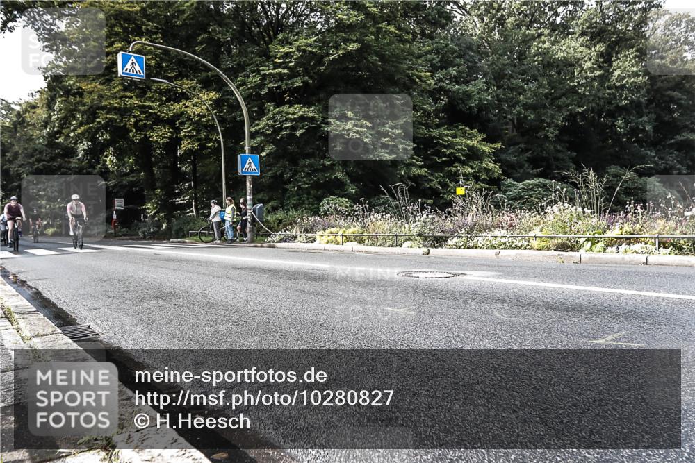 13.09.2026 - Stadtparktriathlon H.Heesch http://msf.ph/oto/10280827 13.09.2026 10:45:37 Radfahren 385, 419, 427, 433, 452, 460, 504 meine-sportfotos.de