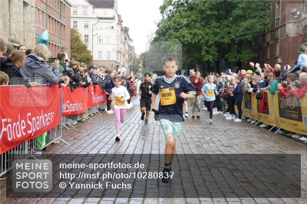 13.09.2026 - Kiel Lauf Yannick Fuchs http://msf.ph/oto/10280837 13.09.2026 08:54:18 Ziel 488, 1218, 1463, 1540, 2489, 2610, 2742, 4059, 4494, 4618, 4717, 4731, 5041, 5236, 6030, 6134, 6214, 6618, 7470, 8545, 9291, 9447, 9714, 10920, 11468, 11672, 11840, 120, 193, 258, 262, 488, 1244, 1332, 1529, 1823, 2122, 2141, 2324, 2447, 2489, 3234, 4607, 4791, 4956, 5236, 5432, 5586, 5993, 6267, 6628, 6702, 6733, 7341, 7470, 7815, 8006, 8332, 9266, 9850, 9880, 10726, 10775, 10868, 11170, 12111, 12112, 12511, 12663, 12711, 12829, 241, 3211, 3896, 3936 meine-sportfotos.de