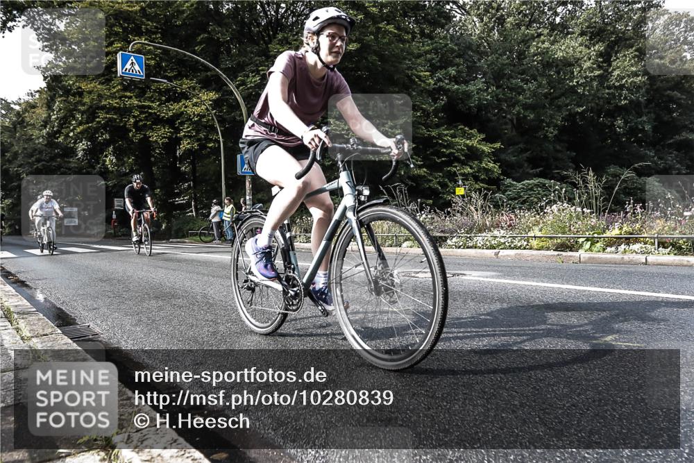 13.09.2026 - Stadtparktriathlon H.Heesch http://msf.ph/oto/10280839 13.09.2026 10:45:40 Radfahren 248, 385, 414, 427, 494 meine-sportfotos.de