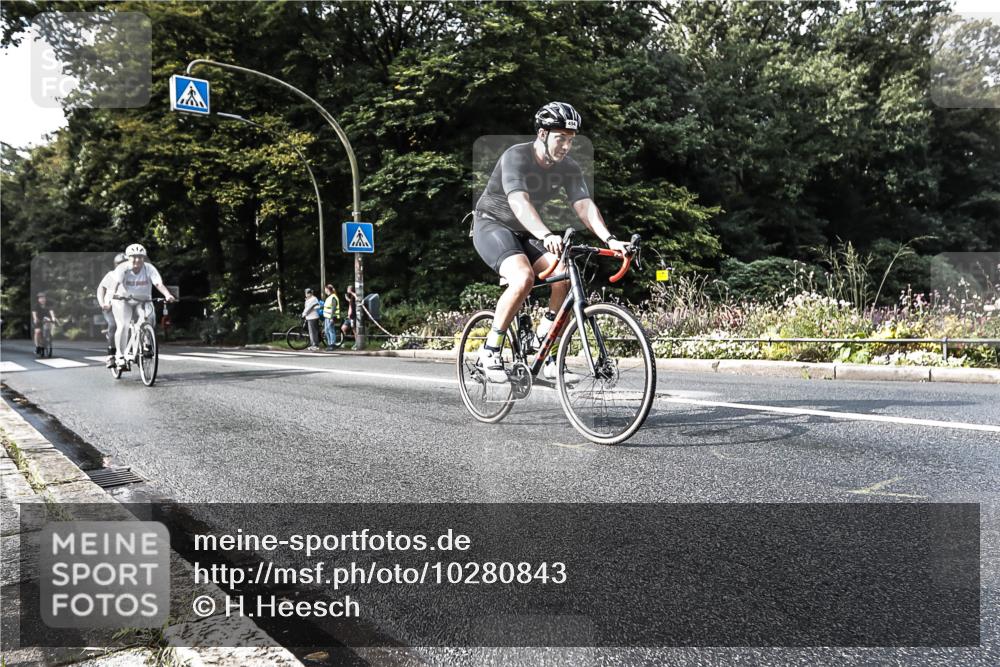 13.09.2026 - Stadtparktriathlon H.Heesch http://msf.ph/oto/10280843 13.09.2026 10:45:41 Radfahren 248, 385, 414, 427, 494 meine-sportfotos.de