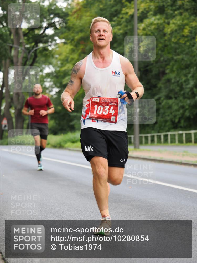 13.09.2026 - 21. swb-Marathon Bremen TobiasT http://msf.ph/oto/10280854 13.09.2026 11:39:04 Laufen 1034 meine-sportfotos.de