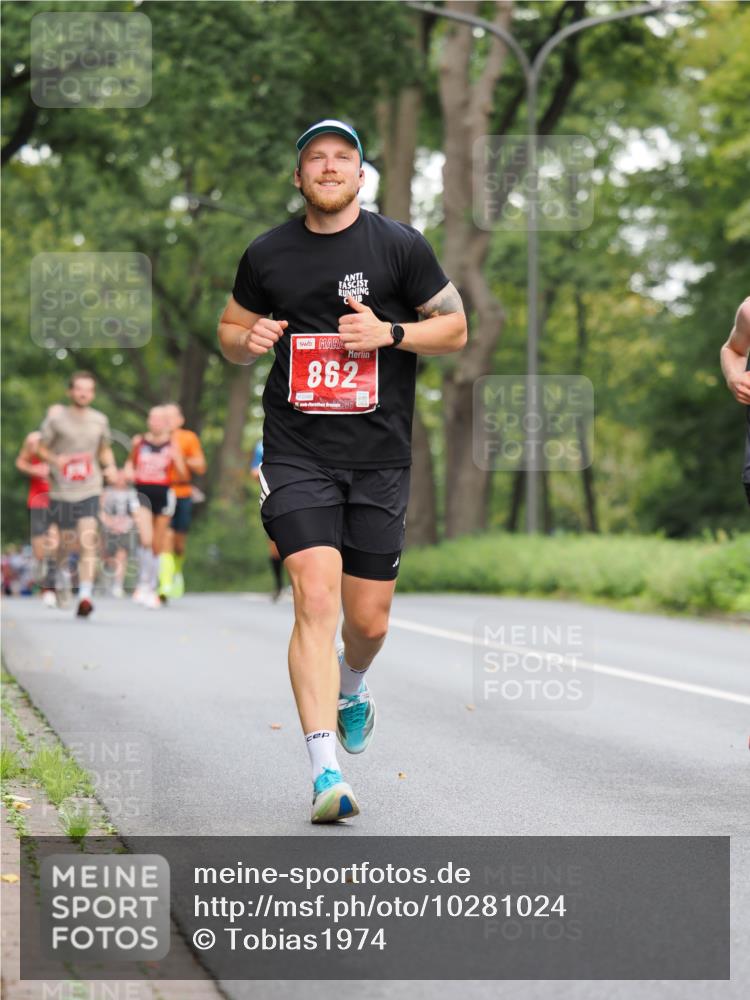 13.09.2026 - 21. swb-Marathon Bremen TobiasT http://msf.ph/oto/10281024 13.09.2026 11:40:15 Laufen 0048, 862, 2, 246 meine-sportfotos.de