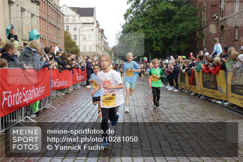 13.09.2026 - Kiel Lauf Yannick Fuchs http://msf.ph/oto/10281050 13.09.2026 08:54:36 Ziel 241, 2139, 2542, 3211, 3457, 3936, 4419, 5462, 5693, 6574, 6740, 6945, 7055, 7774, 8110, 8111, 8670, 8850, 9533, 9698, 10488, 10937, 11656, 241, 488, 1218, 1244, 1463, 1540, 2489, 2610, 2742, 3211, 3896, 4059, 4419, 4494, 4618, 4717, 4731, 5041, 5236, 5462, 5993, 6030, 6134, 6214, 6618, 7055, 7470, 8545, 9291, 9447, 9714, 9850, 9880, 10775, 10868, 10920, 11468, 11672, 11840, 12111, 12112, 12829, 159, 561, 820, 1701, 2699, 2770, 4069, 4227, 4348, 6607, 120, 2122 meine-sportfotos.de