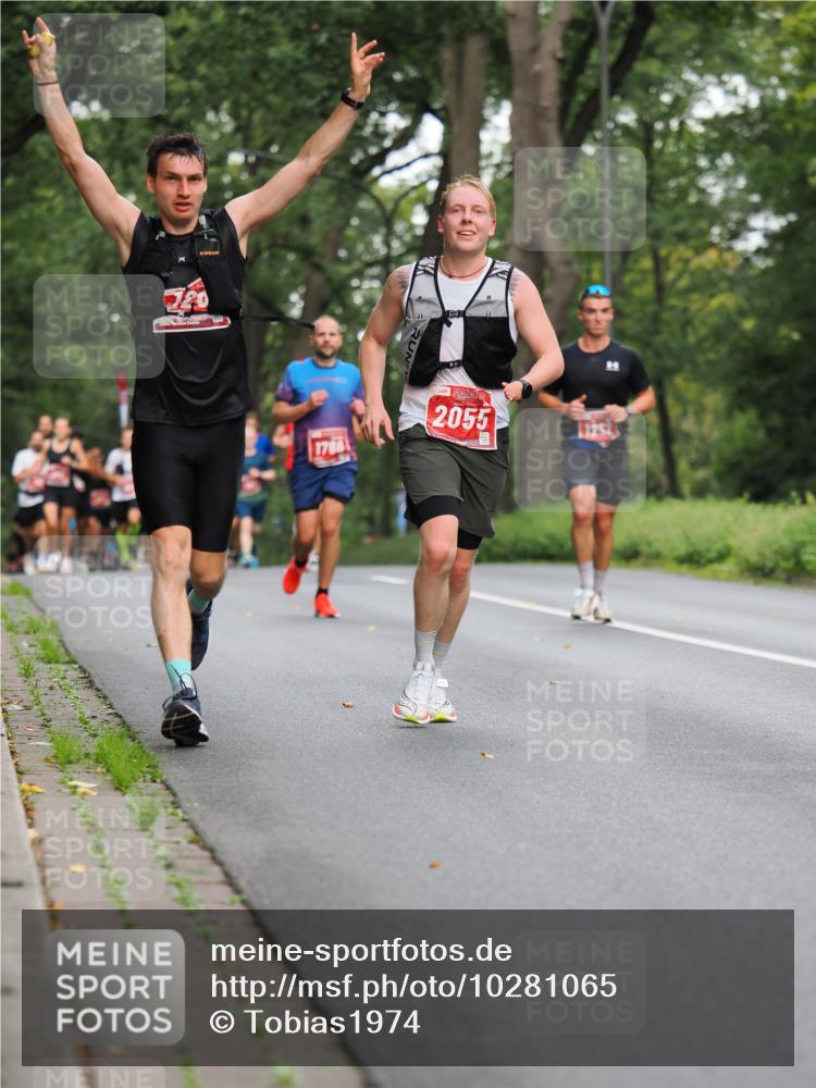 13.09.2026 - 21. swb-Marathon Bremen TobiasT http://msf.ph/oto/10281065 13.09.2026 11:40:31 Laufen 2055, 125 meine-sportfotos.de