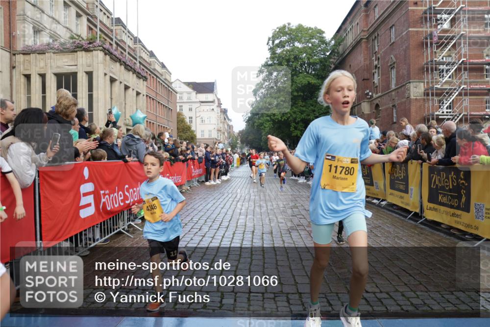 13.09.2026 - Kiel Lauf Yannick Fuchs http://msf.ph/oto/10281066 13.09.2026 08:54:38 Ziel 1701, 2139, 2542, 3457, 3936, 5693, 6574, 6740, 6945, 7774, 7877, 8110, 8111, 8670, 8850, 9533, 9698, 10488, 11263, 11433, 11656, 241, 488, 1218, 1463, 1540, 2489, 2610, 2742, 3211, 3896, 4059, 4419, 4494, 4618, 4717, 4731, 5041, 5236, 5462, 5993, 6030, 6134, 6214, 6618, 6740, 6945, 7055, 7470, 8110, 8111, 8545, 9291, 9447, 9714, 9850, 9880, 10775, 10868, 10920, 10937, 11468, 11672, 11840, 12111, 12112, 159, 561, 744, 820, 2699, 2770, 4069, 4227, 4348, 6607, 120, 2122 meine-sportfotos.de