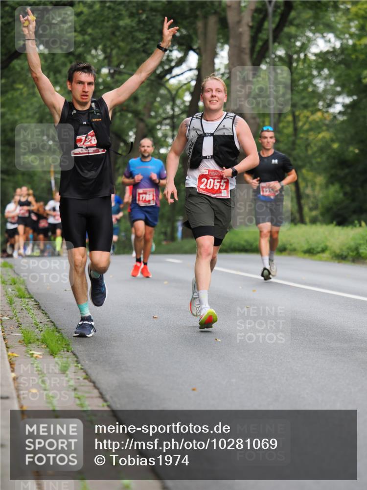 13.09.2026 - 21. swb-Marathon Bremen TobiasT http://msf.ph/oto/10281069 13.09.2026 11:40:32 Laufen 720, 1786, 2055 meine-sportfotos.de