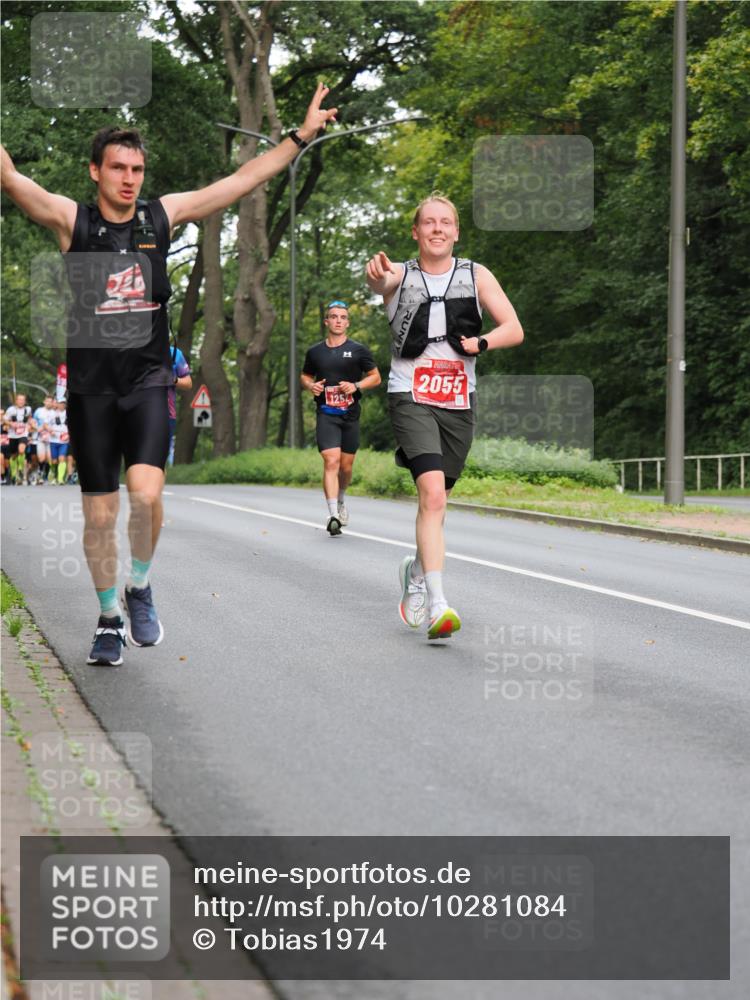 13.09.2026 - 21. swb-Marathon Bremen TobiasT http://msf.ph/oto/10281084 13.09.2026 11:40:33 Laufen 125, 2055 meine-sportfotos.de