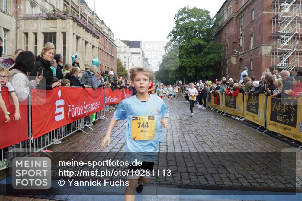 13.09.2026 - Kiel Lauf Yannick Fuchs http://msf.ph/oto/10281113 13.09.2026 08:54:41 Ziel 159, 1701, 2139, 2542, 2754, 3457, 5454, 5693, 6574, 6737, 7774, 7877, 8670, 8850, 9045, 9533, 9698, 10488, 11263, 11433, 12654, 241, 488, 1218, 1463, 1540, 2489, 2610, 2742, 3211, 3896, 3936, 4059, 4419, 4494, 4618, 4717, 4731, 5041, 5236, 5462, 5693, 5993, 6030, 6134, 6214, 6618, 6740, 6945, 7055, 7470, 8110, 8111, 8545, 9291, 9447, 9714, 9850, 10775, 10868, 10920, 10937, 11468, 11656, 11672, 11840, 12112, 495, 561, 744, 820, 2699, 2770, 2773, 4069, 4227, 4348, 6607 meine-sportfotos.de