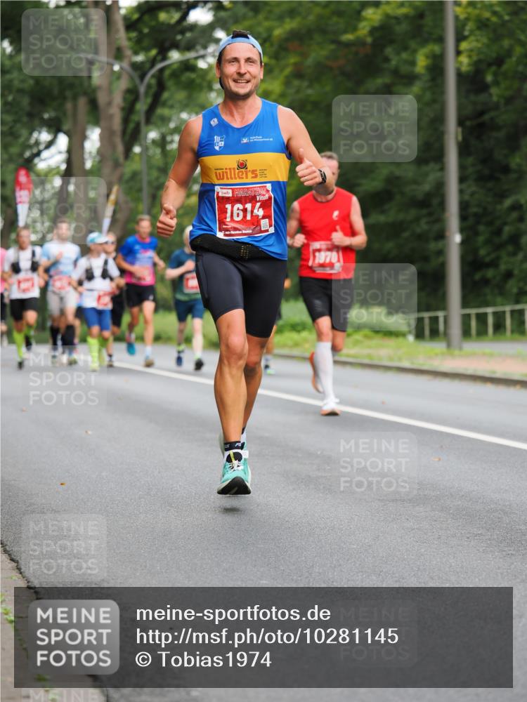 13.09.2026 - 21. swb-Marathon Bremen TobiasT http://msf.ph/oto/10281145 13.09.2026 11:40:42 Laufen 1614, 1970 meine-sportfotos.de
