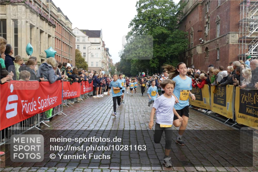 13.09.2026 - Kiel Lauf Yannick Fuchs http://msf.ph/oto/10281163 13.09.2026 08:54:46 Ziel 159, 561, 820, 1701, 2139, 2542, 2754, 2770, 3457, 4227, 5454, 6574, 6737, 7877, 8670, 8850, 9045, 9533, 10279, 10447, 10488, 11133, 11263, 11330, 11433, 11464, 11470, 12654, 241, 1218, 1463, 2542, 2610, 2742, 3211, 3896, 3936, 4059, 4419, 4494, 4731, 5041, 5462, 5693, 6030, 6134, 6214, 6618, 6740, 6945, 7055, 7774, 8110, 8111, 8545, 9291, 9447, 9698, 9714, 10920, 10937, 11468, 11656, 11672, 11840, 471, 495, 744, 889, 1450, 2699, 2773, 4069, 4348, 6607 meine-sportfotos.de