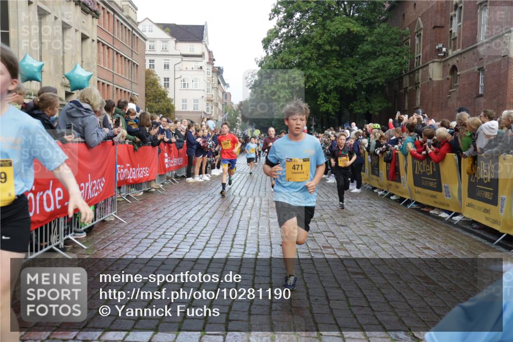 13.09.2026 - Kiel Lauf Yannick Fuchs http://msf.ph/oto/10281190 13.09.2026 08:54:49 Ziel 159, 561, 820, 1701, 2139, 2754, 2770, 3457, 4227, 4348, 5454, 6574, 6607, 6737, 7877, 9045, 9533, 10279, 10447, 10488, 11133, 11263, 11330, 11433, 11464, 11470, 11780, 12654, 241, 1218, 1463, 2542, 2610, 2742, 3211, 3896, 3936, 4059, 4419, 4494, 4731, 5041, 5462, 5693, 6030, 6214, 6618, 6740, 6945, 7055, 7774, 8110, 8111, 8545, 8670, 8850, 9447, 9698, 9714, 10920, 10937, 11468, 11656, 11672, 11840, 471, 495, 744, 889, 1450, 2699, 2773, 3863, 4069 meine-sportfotos.de