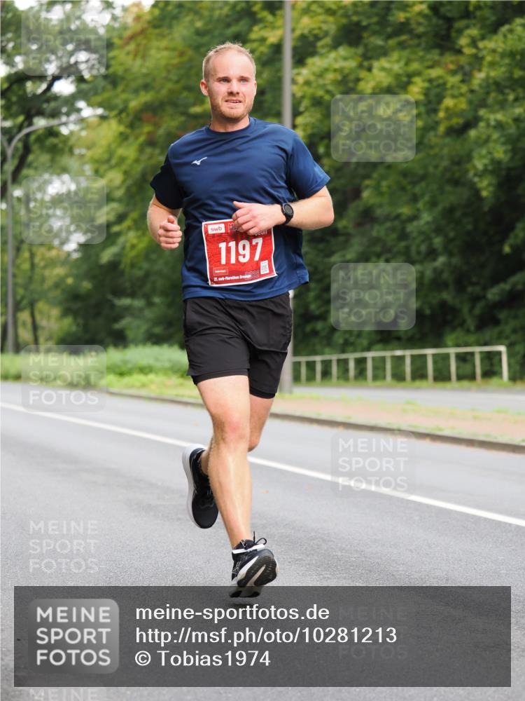 13.09.2026 - 21. swb-Marathon Bremen TobiasT http://msf.ph/oto/10281213 13.09.2026 11:40:59 Laufen 1197, 21, 26 meine-sportfotos.de