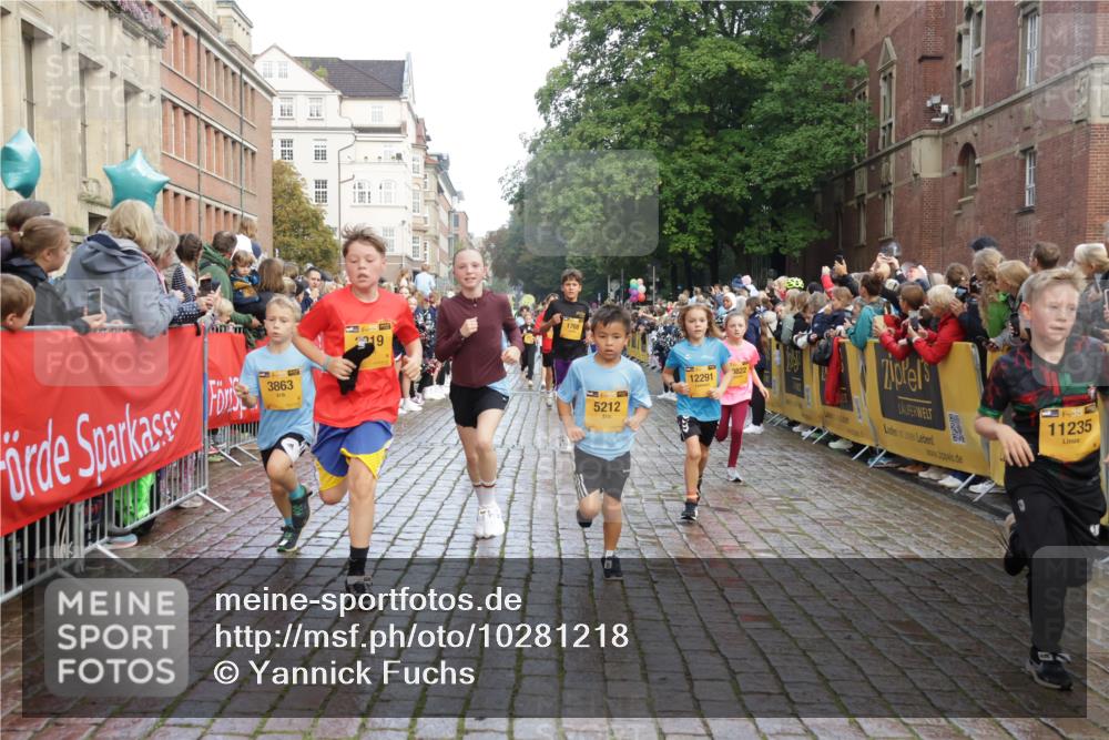 13.09.2026 - Kiel Lauf Yannick Fuchs http://msf.ph/oto/10281218 13.09.2026 08:54:51 Ziel 159, 561, 820, 1701, 2699, 2754, 2770, 4069, 4227, 4348, 5454, 6574, 6607, 6737, 7877, 9045, 9533, 10279, 10447, 11133, 11263, 11330, 11433, 11464, 11470, 11780, 12654, 241, 1218, 2139, 2542, 2610, 2742, 3211, 3457, 3896, 3936, 4419, 4494, 4731, 5041, 5462, 5693, 6030, 6214, 6574, 6618, 6740, 6945, 7055, 7774, 8110, 8111, 8545, 8670, 8850, 9447, 9533, 9698, 9714, 10488, 10920, 10937, 11468, 11656, 11840, 471, 495, 744, 889, 1450, 1768, 2773, 3219, 3863, 6206 meine-sportfotos.de