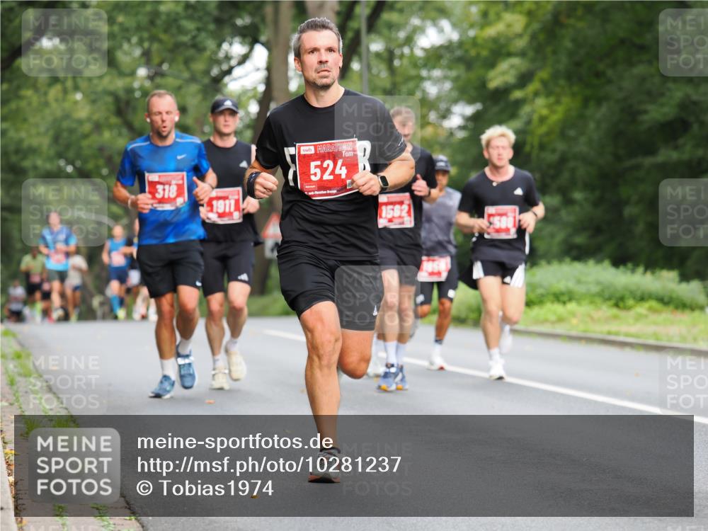13.09.2026 - 21. swb-Marathon Bremen TobiasT http://msf.ph/oto/10281237 13.09.2026 11:41:11 Laufen 318, 1911, 524, 1582, 580 meine-sportfotos.de