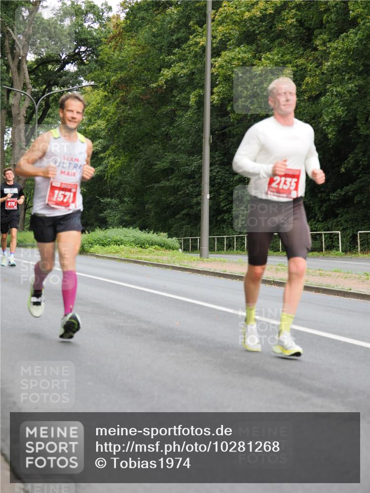 13.09.2026 - 21. swb-Marathon Bremen TobiasT http://msf.ph/oto/10281268 13.09.2026 11:41:39 Laufen 2135, 670, 1571 meine-sportfotos.de